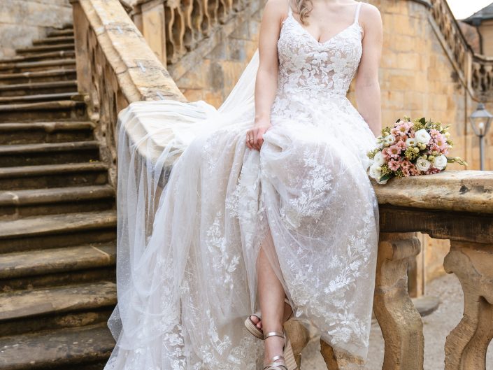 Wedding on Location, Hochzeitslocation Kloster Banz, Hochzeitsfotos Ruine / Mauer, Wedding-Photography, Brautpaar-Shooting im Schloss, Trauung im Schloss, romantisches Brautpaar-Shooting im Schloss, professionelle Hochzeitsfotografin Nadja Hommel, Brautpaar-Shooting Oberfranken Südthüringen, Wedding-Pictures, romantische Hochzeitsfotografie, unsere Liebesgeschichte, emotionales Brautpaar-Shooting, Hochzeitsfotografie in Rödental, Hochzeitsfotografie in Sonneberg, Hochzeitsfotografie in Coburg, Hochzeitsfotografie in Sonnefeld, Hochzeitsfotografie in Lichtenfels, Hochzeitsfotografie in Neuhaus am Rennweg, Hochzeitsfotografie in Sonneberg, Hochzeitsfotografie in Bamberg, Hochzeitsfotografie in Kronach, Hochzeitsfotografie in Oberfranken, Braut, Brautkleid, romantisches Brautfoto