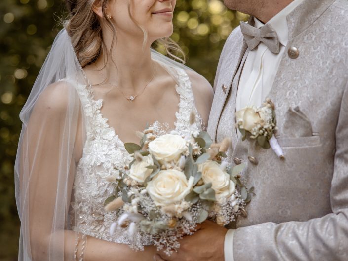 Wedding on Location, Hochzeitslocation Schlossberg Sonneberg, Hochzeitsfotos im Schloss, Wedding-Photography, Brautpaar-Shooting im Schloss, Trauung im Schlossgarten, romantische Trauung, emotionale Hochzeitstrauung, romantisches Brautpaar-Shooting im Schloss, professionelle Hochzeitsfotografin Nadja Hommel, Brautpaar-Shooting Oberfranken Südthüringen, Wedding-Pictures, romantische Hochzeitsfotografie, unsere Liebesgeschichte, emotionales Brautpaar-Shooting, Hochzeitsfotografie in Rödental, Hochzeitsfotografie in Sonneberg, Hochzeitsfotografie in Coburg, Hochzeitsfotografie in Sonnefeld, Hochzeitsfotografie in Lichtenfels, Hochzeitsfotografie in Neuhaus am Rennweg, Hochzeitsfotografie in Sonneberg, Hochzeitsfotografie in Bamberg, Hochzeitsfotografie in Kronach, Hochzeitsfotografie in Oberfranken,
