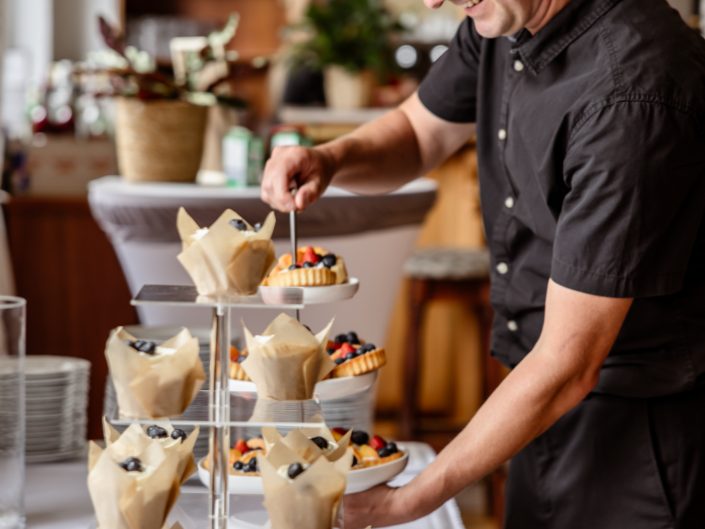 Wedding on Location, Hochzeitslocation Schlossberg Sonneberg, Hochzeitsfotos im Schloss, Wedding-Photography, Brautpaar-Shooting im Schloss, Trauung im Schlossgarten, romantische Trauung, emotionale Hochzeitstrauung, romantisches Brautpaar-Shooting im Schloss, professionelle Hochzeitsfotografin Nadja Hommel, Brautpaar-Shooting Oberfranken Südthüringen, Wedding-Pictures, romantische Hochzeitsfotografie, unsere Liebesgeschichte, emotionales Brautpaar-Shooting, Hochzeitsfotografie in Rödental, Hochzeitsfotografie in Sonneberg, Hochzeitsfotografie in Coburg, Hochzeitsfotografie in Sonnefeld, Hochzeitsfotografie in Lichtenfels, Hochzeitsfotografie in Neuhaus am Rennweg, Hochzeitsfotografie in Sonneberg, Hochzeitsfotografie in Bamberg, Hochzeitsfotografie in Kronach, Hochzeitsfotografie in Oberfranken, Hochzeitskuchen im Schlossberg