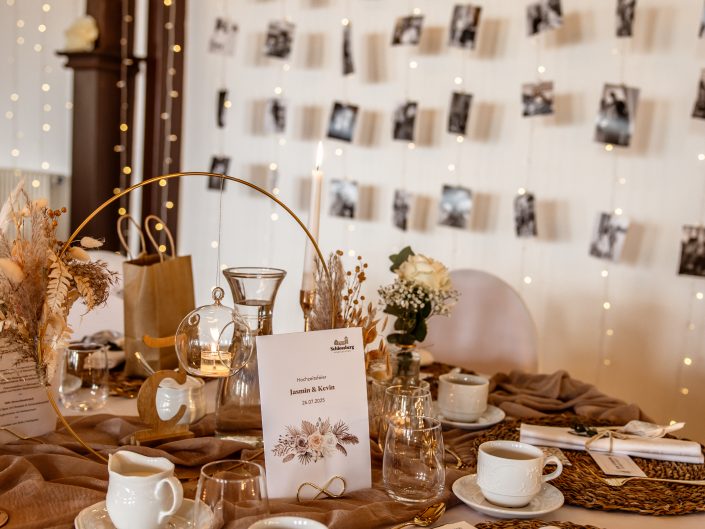 Wedding on Location, Hochzeitslocation Schlossberg Sonneberg, Hochzeitsfotos im Schloss, Wedding-Photography, Brautpaar-Shooting im Schloss, Trauung im Schlossgarten, romantische Trauung, emotionale Hochzeitstrauung, romantisches Brautpaar-Shooting im Schloss, professionelle Hochzeitsfotografin Nadja Hommel, Brautpaar-Shooting Oberfranken Südthüringen, Wedding-Pictures, romantische Hochzeitsfotografie, unsere Liebesgeschichte, emotionales Brautpaar-Shooting, Hochzeitsfotografie in Rödental, Hochzeitsfotografie in Sonneberg, Hochzeitsfotografie in Coburg, Hochzeitsfotografie in Sonnefeld, Hochzeitsfotografie in Lichtenfels, Hochzeitsfotografie in Neuhaus am Rennweg, Hochzeitsfotografie in Sonneberg, Hochzeitsfotografie in Bamberg, Hochzeitsfotografie in Kronach, Hochzeitsfotografie in Oberfranken, Hochzeitsdekoration im Schlossberg