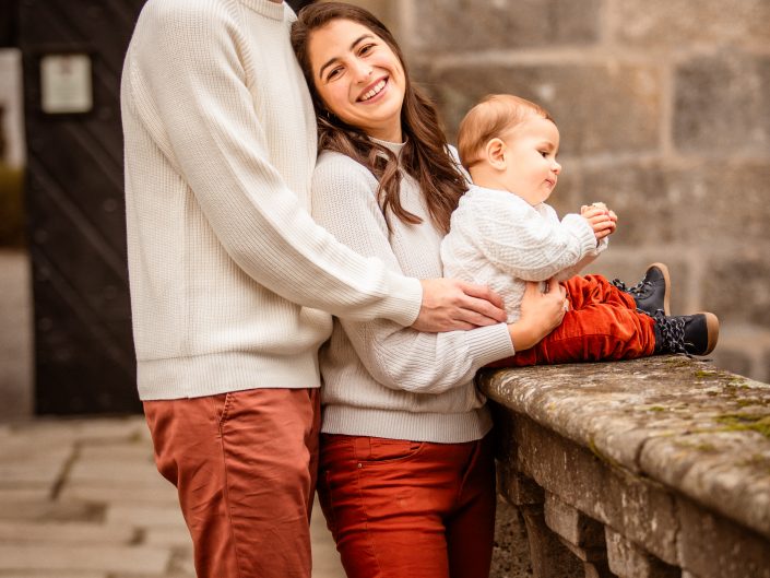 Familienshooting im Freien, fröhliche Familien-Fotografie im Freien, romantische Familien-Fotos, Family-Photography, Kinder-Shooting, Kids-Fotografie outdoor, emotionales Fotoshooting, fröhliche und spontane Fotografie im Freien, Liebe auf Bildern, Liebe ist Alles, Familienglück, Familienfreude, professionelle Familienfotografin Nadja Hommel, freies Familien-Shooting Oberfranken und Südthüringen, Family-Pictures, romantische Familienfotografie, unsere Glücksmomente, emotionales Shooting, Fotografie in Rödental, Fotografie in Sonneberg, Fotografie in Coburg, Fotografie in Sonnefeld, Fotografie in Lichtenfels, Fotografie in Neuhaus am Rennweg, Fotografie in Sonneberg, Fotografie in Bamberg, Fotografie in Kronach, Fotografie in Oberfranken, Mama, Papa und Kinder im Wasserschloss Mitwitz, Herbststimmung, Familienshooting im Herbst